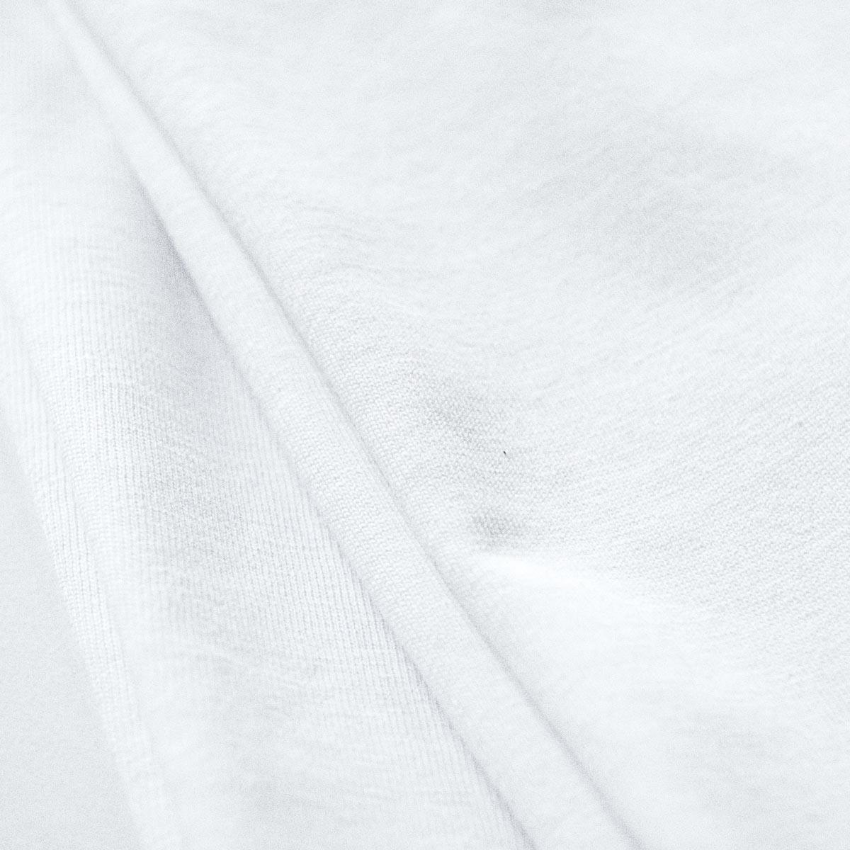 detaliu textura tricouri cupluri albe