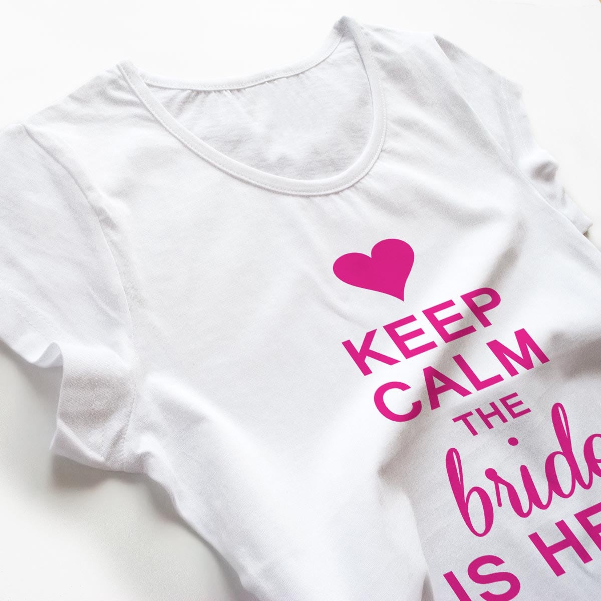 Tricouri petrecerea burlacitelor Keep calm - The Bride is here 1
